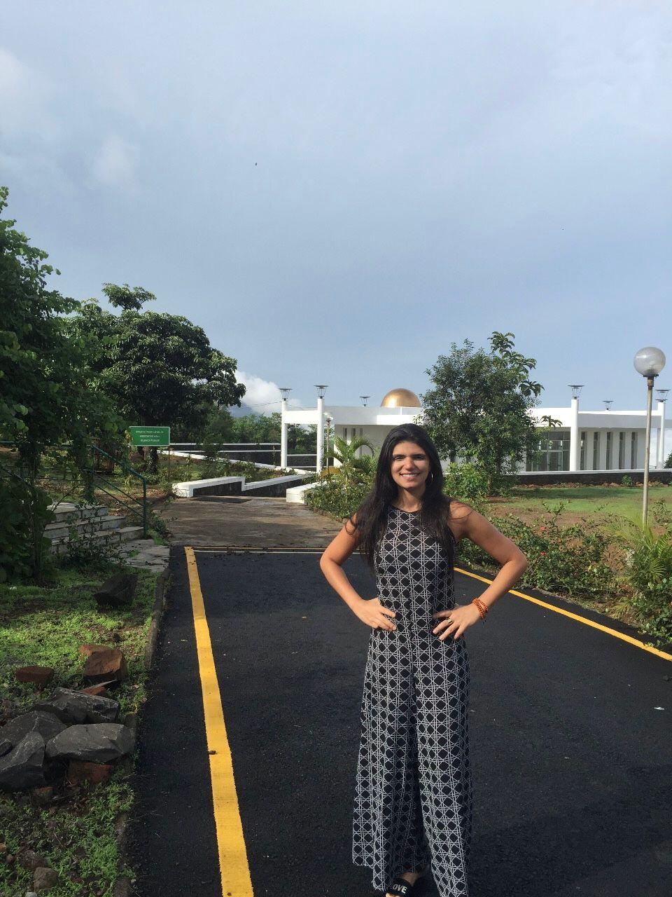 Alia em ashram